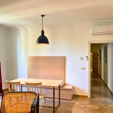 Home4u Gran Via Luxury Apartment Granada