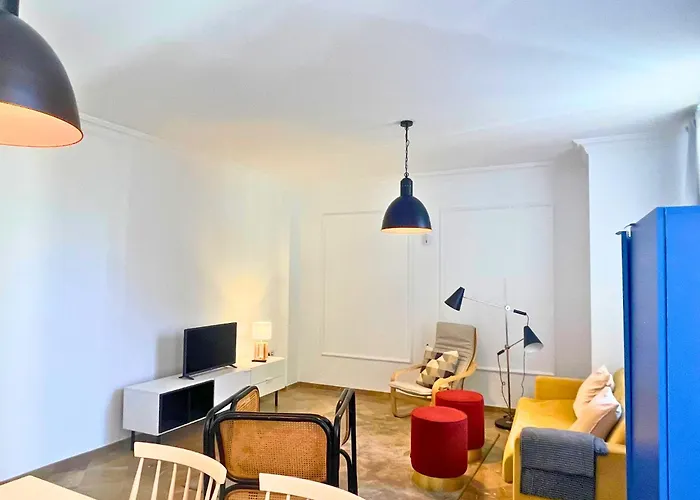 Home4u Gran Via Luxury Apartment *