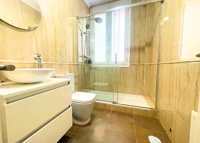 Home4u Gran Via Luxury Apartment *