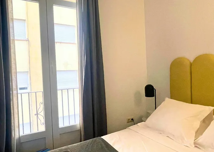 Home4u Gran Via Luxury Granada